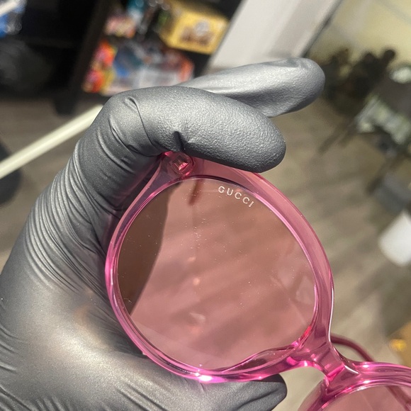 Gucci Pink Retro Round Sunglasses - Picture 4 of 5